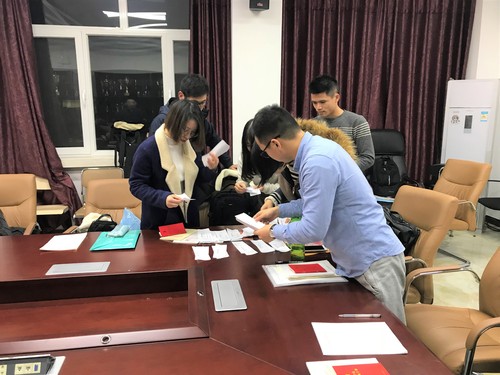 孙永辉.王照翻刘彦秀等同志进行计票